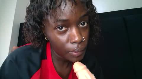 SensuElle  WHAT I DONT SHOW HERE... YOULL ONLY SEE IN PRIVATE  online show from 11-17-25, 05:46