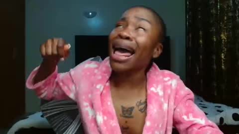 Miss Kiarrafit online show from 12-15-24, 09:31