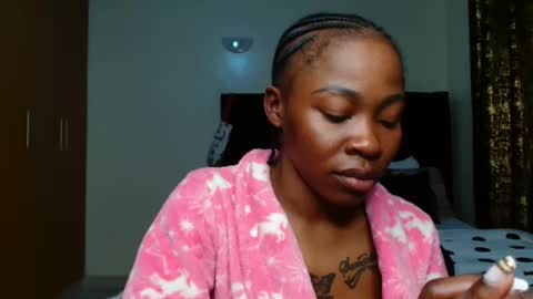 Miss Kiarrafit online show from 12-16-24, 09:09