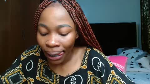 Miss Kiarrafit online show from 01-29-25, 08:56