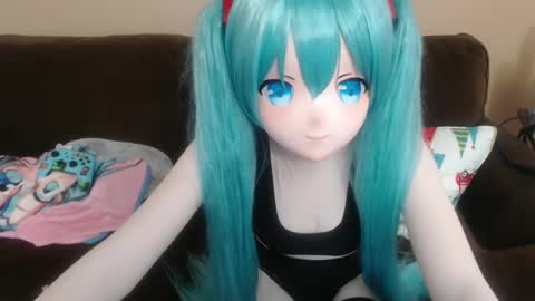 Snapshot of miss_kigu_miku chatting on 12-09-24, 12:23 Miku online show from 12-09-24, 12:23