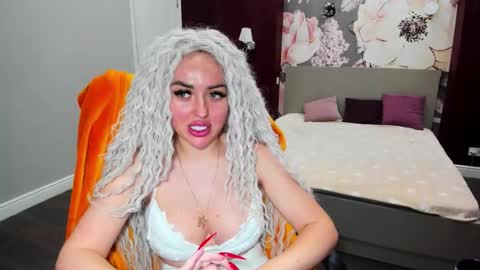 miss_kiten online show from 09-17-25, 10:33