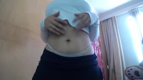 Snapshot of miss_lilieth chatting on 02-15-25, 05:17 lilieth  online show from 02-15-25, 05:17
