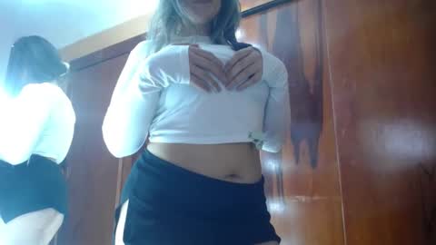 Snapshot of miss_lilieth chatting on 02-27-25, 12:32 lilieth  online show from 02-27-25, 12:32