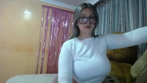 Snapshot of miss_lilieth chatting on 03-02-25, 12:09 lilieth  online show from 03-02-25, 12:09