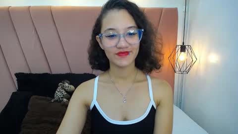 Snapshot of miss_m1a chatting on 10-17-25, 12:08 mia online show from 10-17-25, 12:08