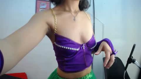 Snapshot of miss_m1a chatting on 10-26-25, 10:54 mia online show from 10-26-25, 10:54