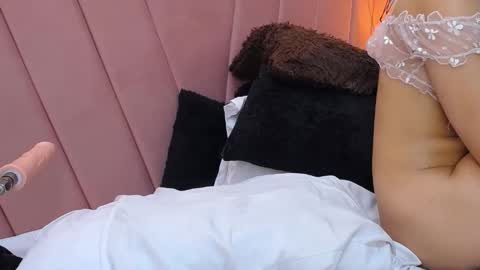 Snapshot of miss_m1a chatting on 12-13-25, 07:53 mia online show from 12-13-25, 07:53