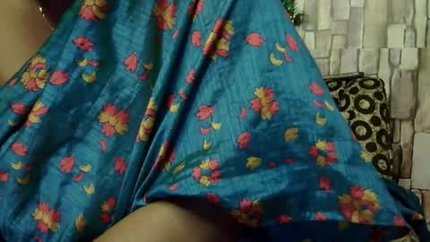 Mahi online show from 09-18-25, 06:21