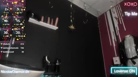 Snapshot of miss_nicolesds chatting on 01-09-25, 05:43 Miss Nicole online show from 01-09-25, 05:43