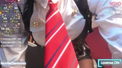 Snapshot of miss_nicolesds chatting on 01-17-25, 09:28 Miss Nicole online show from 01-17-25, 09:28