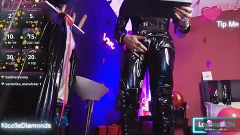 Snapshot of miss_nicolesds chatting on 02-12-25, 05:16 Miss Nicole online show from 02-12-25, 05:16