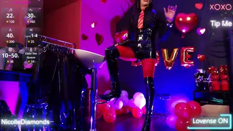 Snapshot of miss_nicolesds chatting on 02-19-25, 03:38 Miss Nicole online show from 02-19-25, 03:38