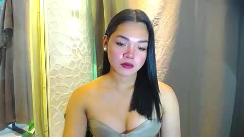 Snapshot of miss_precious_xx chatting on 03-17-26, 01:47 Precious online show from 03-17-26, 01:47