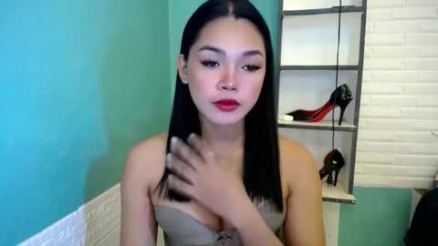 Snapshot of miss_precious_xx chatting on 04-11-26, 08:29 Precious online show from 04-11-26, 08:29