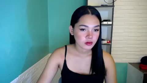 Snapshot of miss_precious_xx chatting on 04-23-26, 06:25 Precious online show from 04-23-26, 06:25