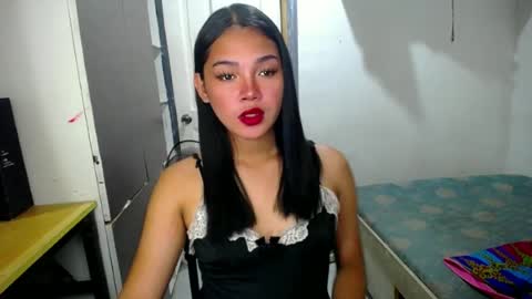 Snapshot of miss_precious_xx chatting on 06-23-26, 06:11 Precious online show from 06-23-26, 06:11