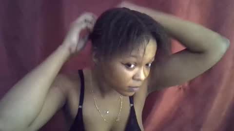 miss_rihanna2 online show from 10-11-25, 08:46