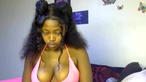 Snapshot of miss_sexyyy chatting on 10-16-25, 01:45 miss_sexyyy online show from 10-16-25, 01:45