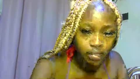 Snapshot of miss_sexyyy chatting on 10-29-25, 05:47 miss_sexyyy online show from 10-29-25, 05:47
