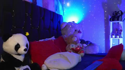 Sophie Cardenas ..... independent model online show from 01-04-25, 03:07