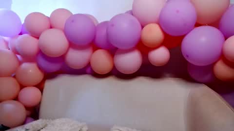 Sophie online show from 03-25-26, 04:46