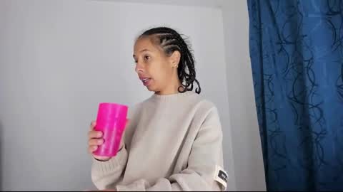 Snapshot of miss_sparkle666 chatting on 01-05-25, 01:13 miss_sparkle666 online show from 01-05-25, 01:13