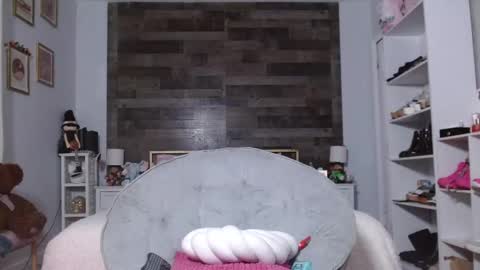 Snapshot of miss_strapon chatting on 09-20-25, 10:55 Goddess Laura online show from 09-20-25, 10:55