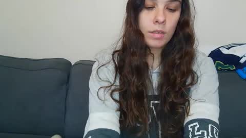 Bella online show from 09-18-25, 02:19