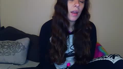 Bella online show from 09-25-25, 01:59