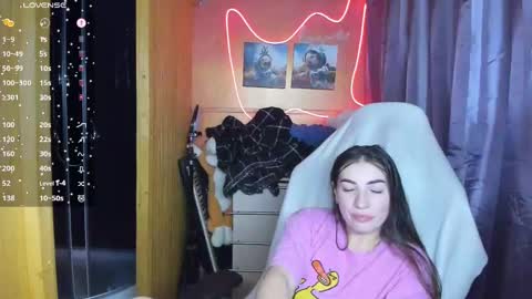 Snapshot of miss_tasy chatting on 03-06-25, 12:30 Melanie January 15th is my birthday there will be an interesting show online show from 03-06-25, 12:30