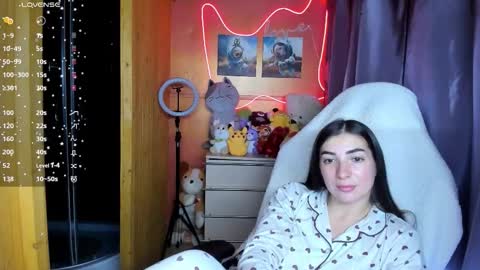 Snapshot of miss_tasy chatting on 09-25-25, 05:00 Melanie January 15th is my birthday there will be an interesting show online show from 09-25-25, 05:00