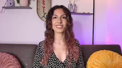 Snapshot of miss_toronto chatting on 09-25-25, 03:10 Adara Lpez online show from 09-25-25, 03:10
