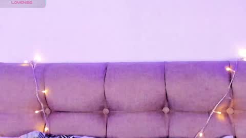 Snapshot of miss_veronica2 chatting on 02-07-25, 02:37 Miss Veronica online show from 02-07-25, 02:37