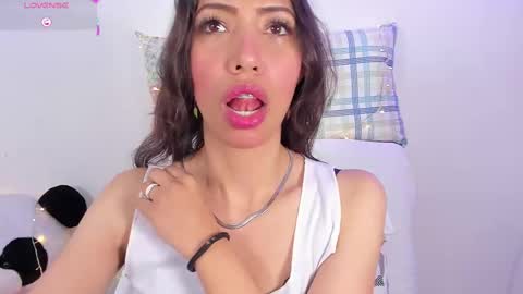 Snapshot of miss_veronica2 chatting on 02-25-25, 12:13 Miss Veronica online show from 02-25-25, 12:13