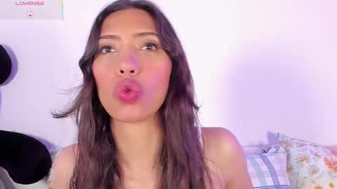 Snapshot of miss_veronica2 chatting on 03-06-25, 12:19 Miss Veronica online show from 03-06-25, 12:19