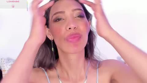 Snapshot of miss_veronica2 chatting on 03-10-25, 04:25 Miss Veronica online show from 03-10-25, 04:25