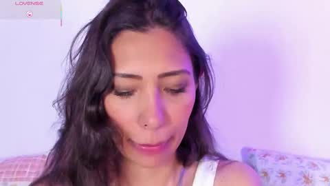 Snapshot of miss_veronica2 chatting on 03-12-25, 03:29 Miss Veronica online show from 03-12-25, 03:29