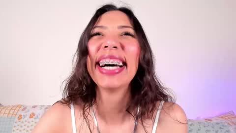 Snapshot of miss_veronica2 chatting on 09-12-25, 01:11 Miss Veronica online show from 09-12-25, 01:11