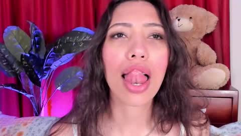 Snapshot of miss_veronica2 chatting on 10-07-25, 01:30 Miss Veronica online show from 10-07-25, 01:30