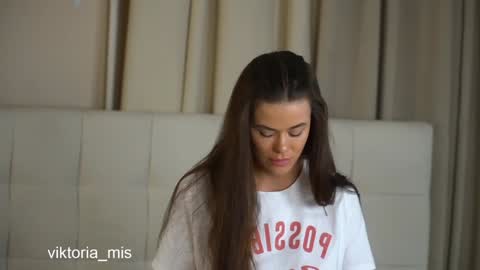 Miss Victoria online show from 01-28-25, 01:16