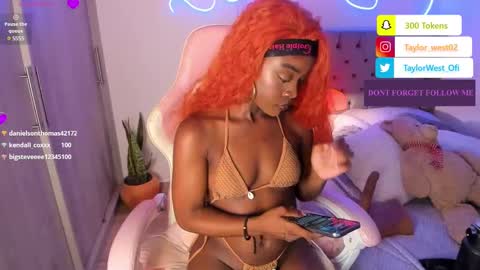 Snapshot of miss_west chatting on 02-27-25, 11:20 Tay Tay Independent Model online show from 02-27-25, 11:20