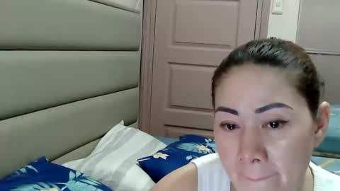 HOT MOMMY ZEPHYR online show from 03-10-26, 06:07