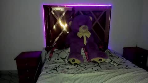 Snapshot of missamantha69 chatting on 10-30-25, 01:29 Samantha online show from 10-30-25, 01:29