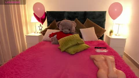 Angelina online show from 03-11-25, 05:16