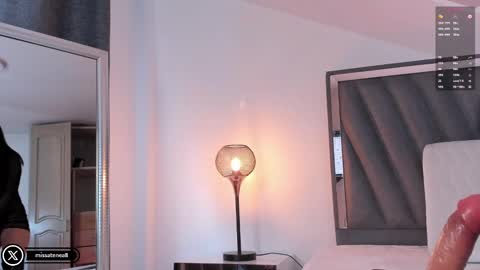 Laura online show from 02-20-25, 04:57