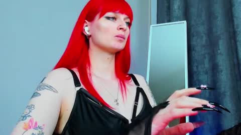 Miss Beldam online show from 02-18-25, 11:41