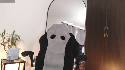 MissBlair online show from 01-31-25, 03:22