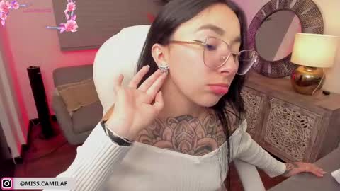 Camila Flores online show from 10-09-25, 01:09