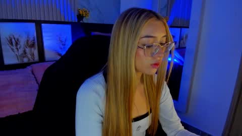 misscheelsee_as online show from 09-18-25, 01:18